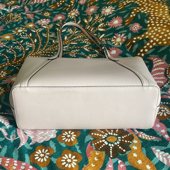 Kate Spade New York Cara Large Tote in Light Pink (“Light Crepe”) - Picture 5 of 12